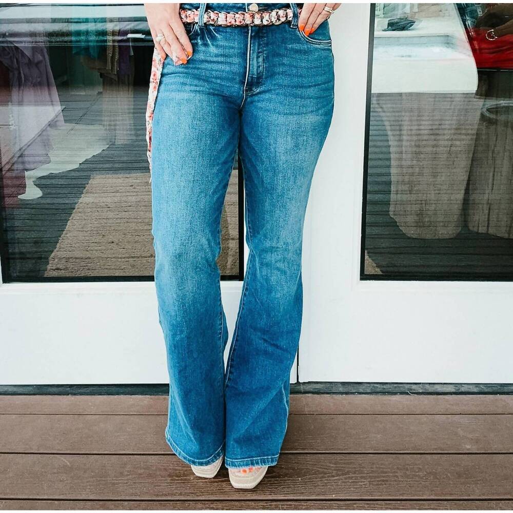 NEW KUT FROM THE KLOTH ana flare jean in blue